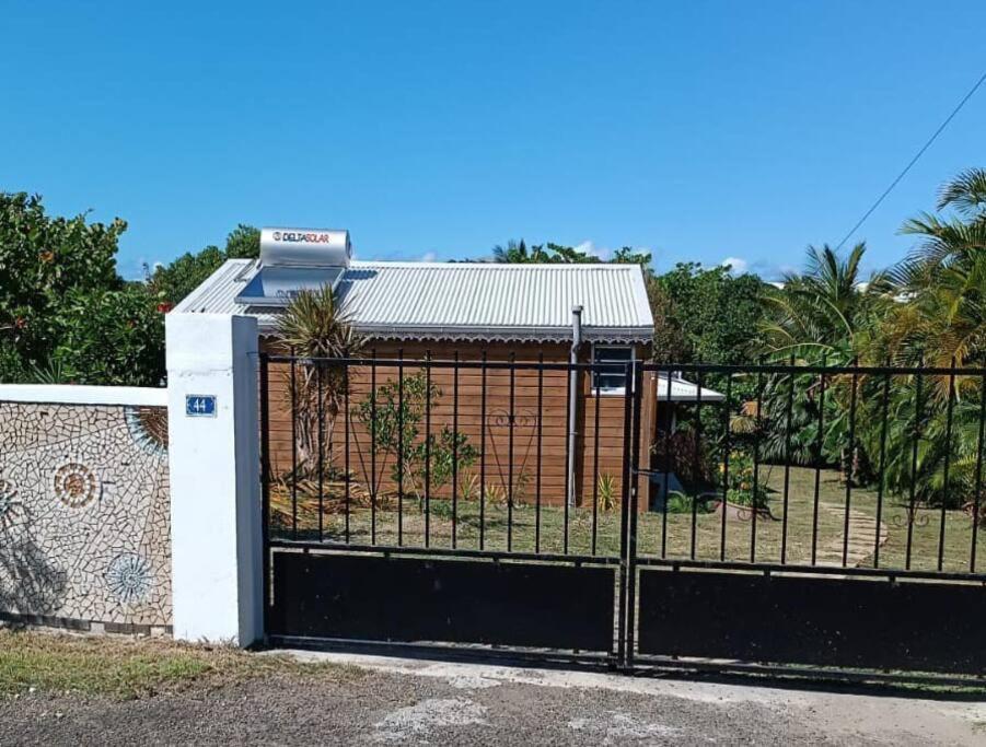 Tukusi Bungalow Le Moule Exteriér fotografie